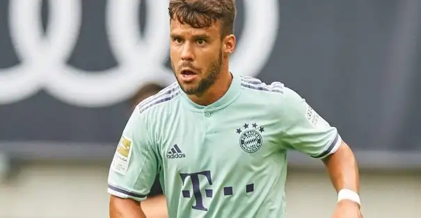 Juan Bernat PSG'e transfer oldu