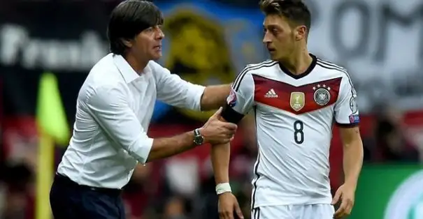 Löw: "Mesut Özil milli takıma geri dönüşü için tüm kapıları kendisi kapattı"
