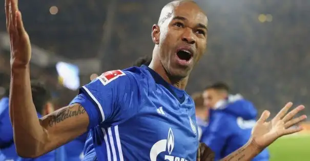Schalke 04 Naldo ile sözleşme yeniledi