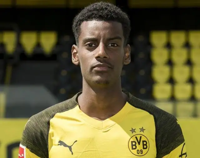 Alexander Isak ara transfer döneminde takımdan ayrılabilir