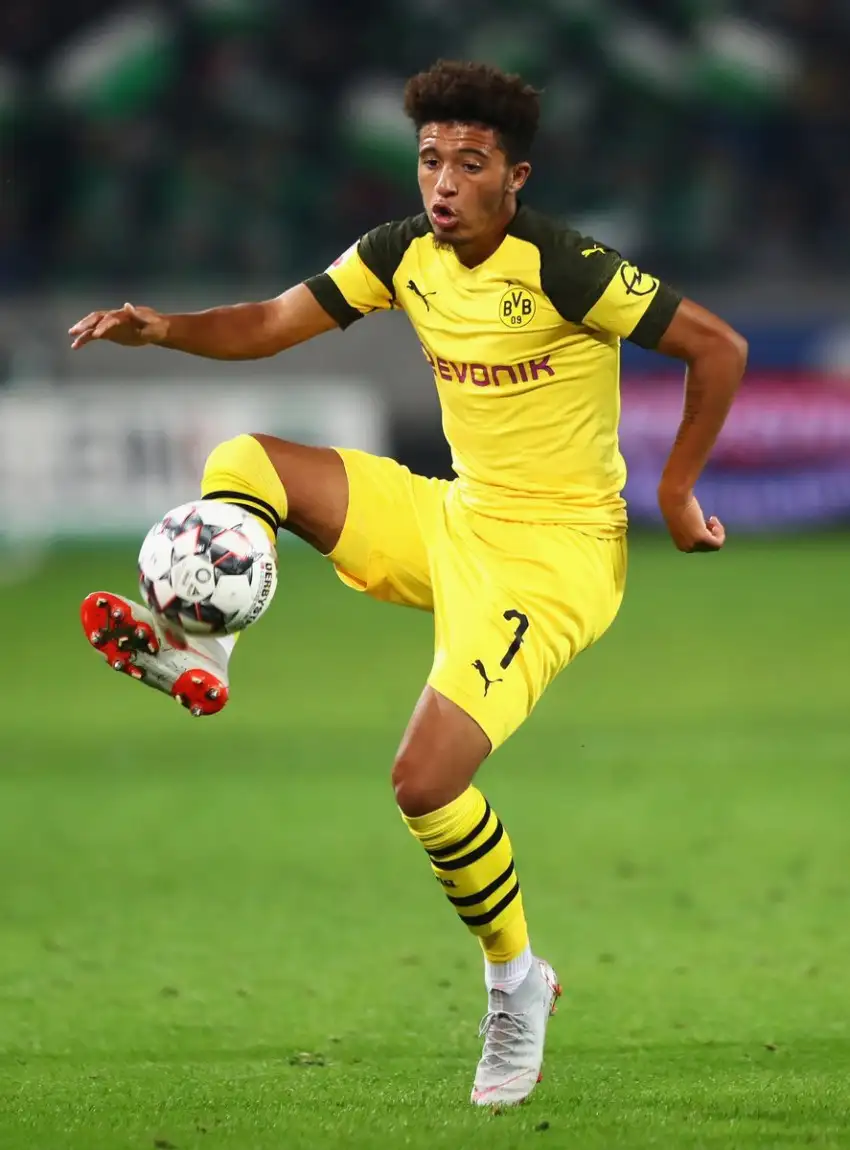 Borussia Dortmund genç yeteneği Sancho ile sözleşme yeniledi
