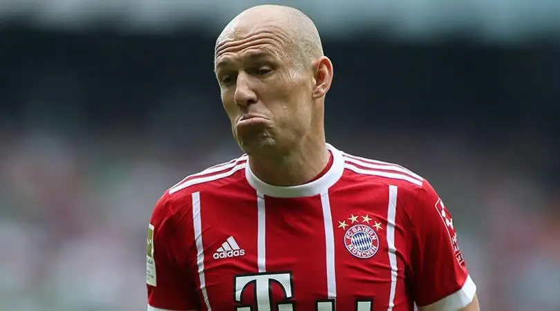 Arjen Robben 2. kez kızardı