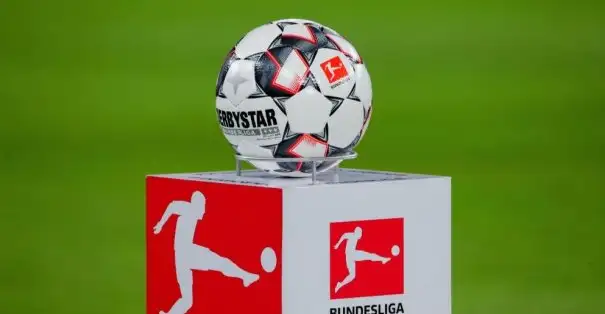 Bundesliga'da pazartesi günü maçları artık oynanmayacak. 