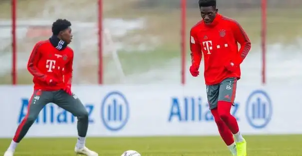 Alphonso Davies bugün Bayern Münih A takımı ile ilk antrenmanına çıktı.