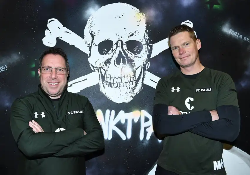 St. Pauli eknik direktörü Markus Kauczinski ile sözleşme yeniledi