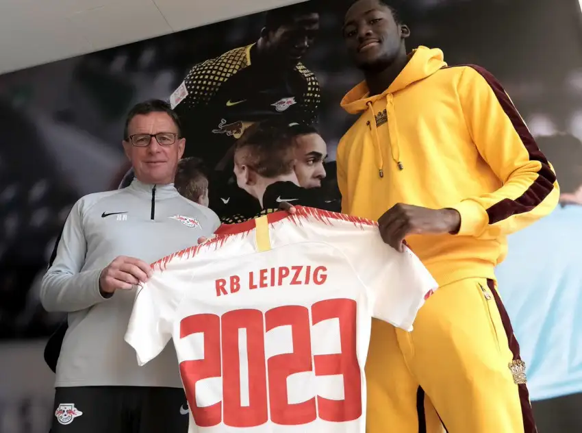 Ibrahima Konate sözleşme yeniledi