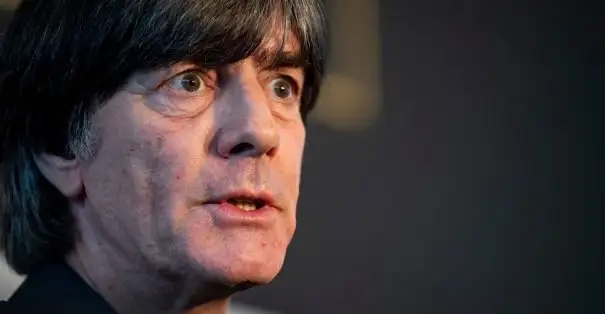 Sırbistan maçı öncesi basın toplantısı yapan Joachim Löw