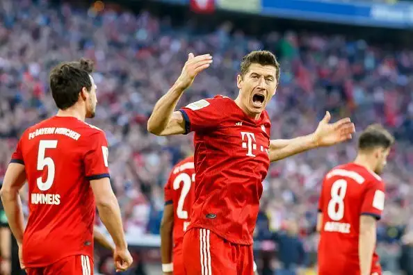 Robert Lewandowski der Klassiker tarihine geçti