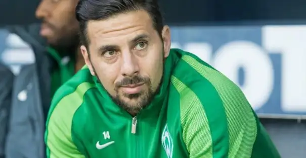 Werder Bremen Claudio Pizarro ile sözleşme yeniledi