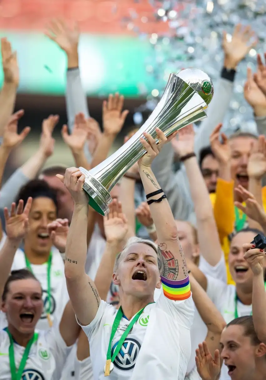 Almanya Kadınlar Kupası'nın sahibi Wolfsburg oldu