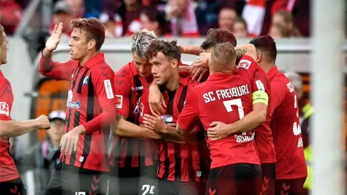 Freiburg, F. Düsseldorf'u 2-1 mağlup etti
