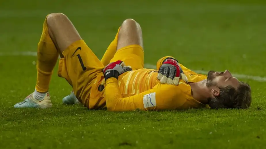 Kevin Trapp 'in sezonun ilk yarısını kapattığı açıklandı