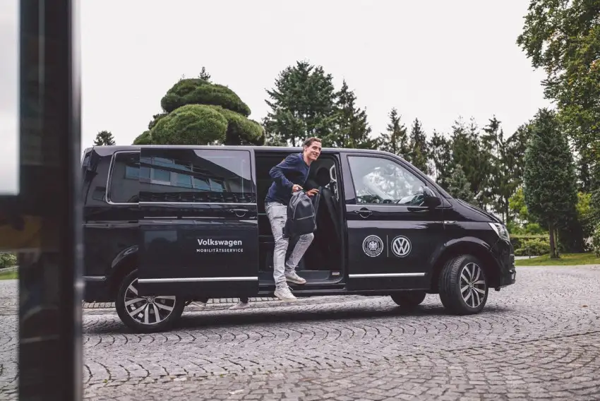 Robin Koch ve Sebastian Rudy kampa katıldı