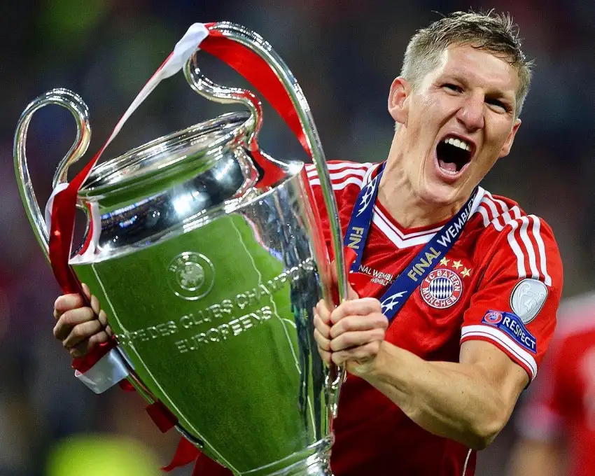 Basti Schweinsteiger futbolu bıraktığını açıkladı