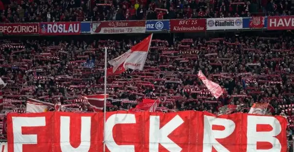 Bayern Münih - RB Leipzig maçında Bayern tribünlerinden bir fotoğraf...