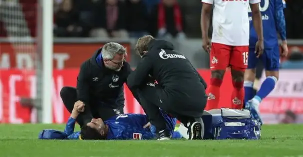 Sezonun 2. yarısına çok kötü başlayan Schalke 04'te kara bulutlar dağılmıyor