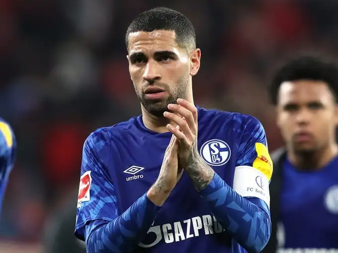 Sezonun 2. yarısına çok kötü başlayan Schalke 04'te kara bulutlar dağılmıyor