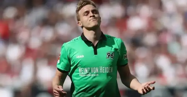 Hannover'li futbolcu Timo Hübers'e coronavirus teşhisi konuldu