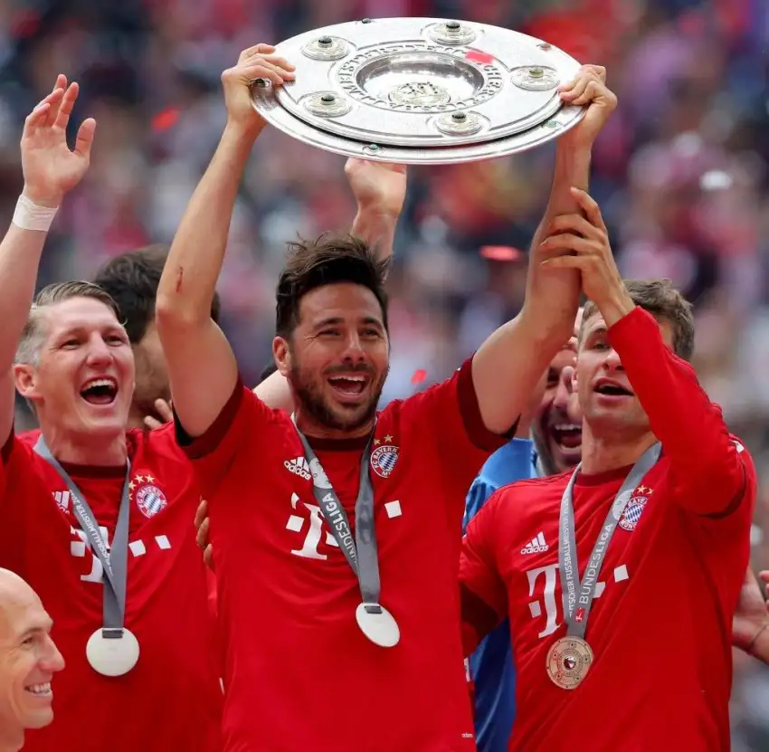 Claudio Pizarro sezon sonunda marka elçisi olarak Bayern Münih'e geri dönecek