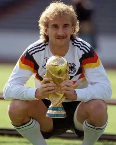 Alman futbolu efsanelerinden Rudi Völler 60. yaş gününü kutluyor