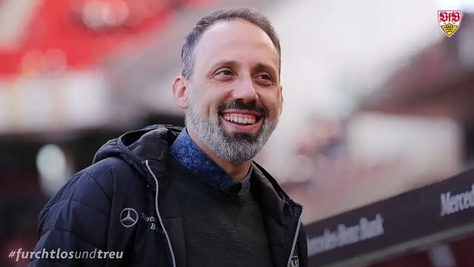 Stuttgart teknik direktör Pellegrino Matarazzo ile sözleşme yeniledi