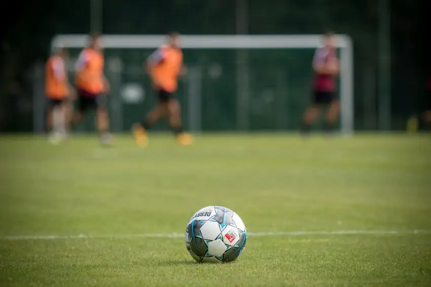 Karantina sebebiyle lige dönüş yapamayan Dynamo Dresden Pazar günü Stuttgart'ı ağırlıyor
