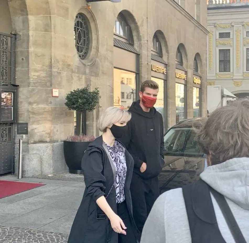 Alexander Sörloth sağlık kontrolleri için Leipzig'te