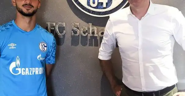 Schalke 04 18 yaşındaki Kerim Çalhanoğlu ile profesyonel sözleşme imzaladı