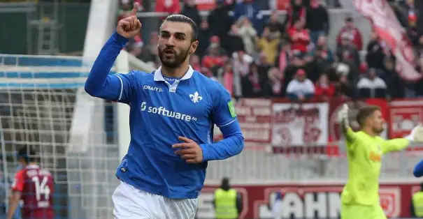Serdar #Dursun dün oynanan E. Braunschweig maçında 2 gol atıp 2 asist yaptı