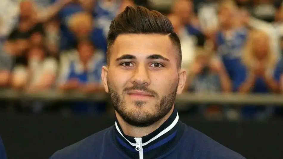 Sead Kolasinac yuvaya geri döndü