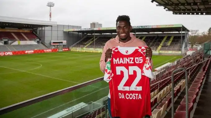 Mainz 05 E. Frankfurt'ta forma giyen Danny da Costa'yı kiraladı
