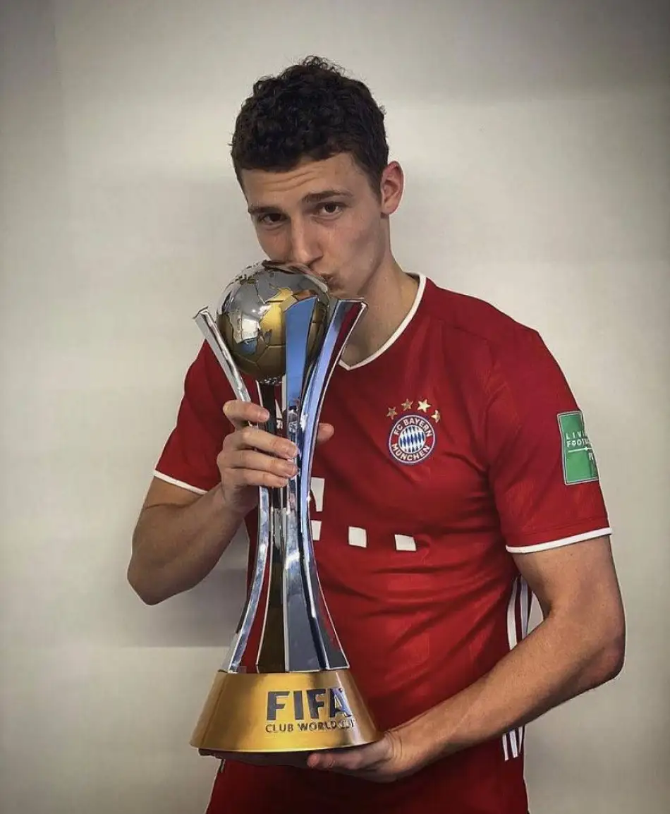 Benjamin Pavard da Bayern'in Covid 19 virüsüne yakalananlar listesine katıldı