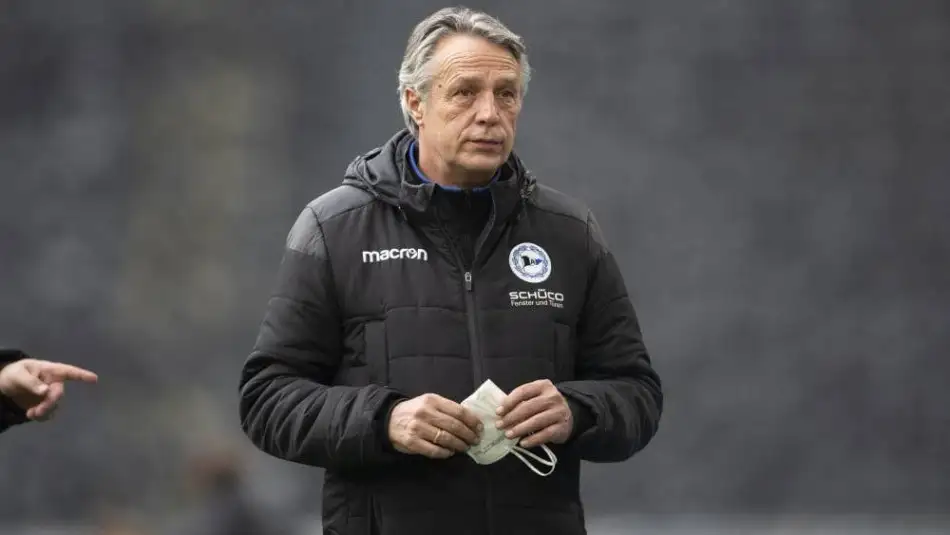 Arminia Bielefeld teknik direktör Uwe Neuhaus'un görevine son verdi