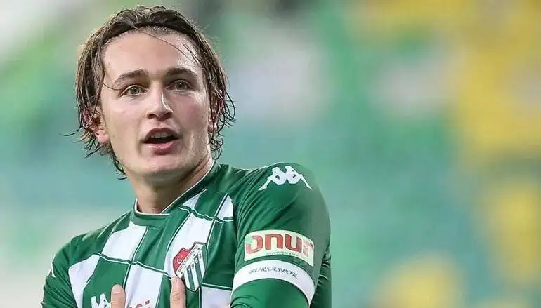 Bursaspor Ali Akman'ın sözleşmesini feshetti