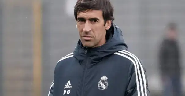 Eintracht Frankfurt teknik direktörük görevi için Raul Gonzalez ile iletişime geçti