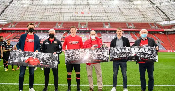 Lars Bender ve Sven Bender kardeşler U. Berlin maçı öncesinde unutulmadılar