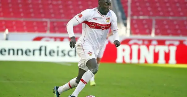 Yılın çaylak ödülünü Stuttgart'ın futbolcusu Silas Wamangituka kazandı