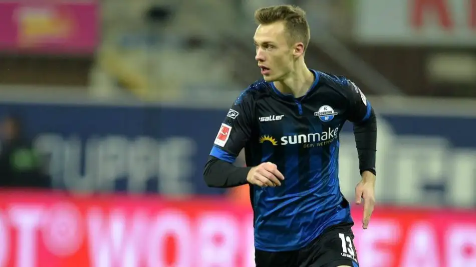Hamburg, Paderborn'un stoperi Sebastian Schonlau'yu bedelsiz olarak transfer etti