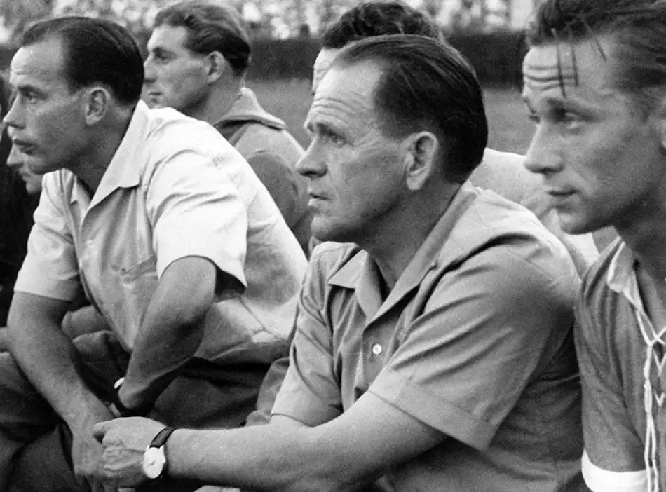 Alman Futbolunun Gözbebeği: Hennes Weisweiler Akademisi