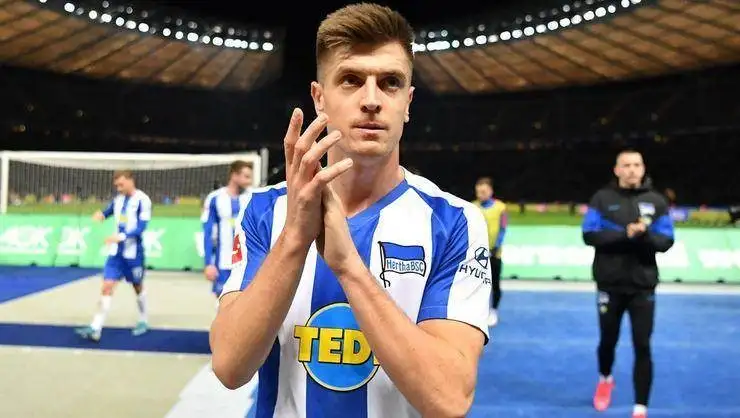 Hertha Berlin Krzysztof Piatek'i Fiorentina'ya kiraladı