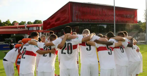 Stuttgart gençlik akademisi ve Alman futbolundaki devrim